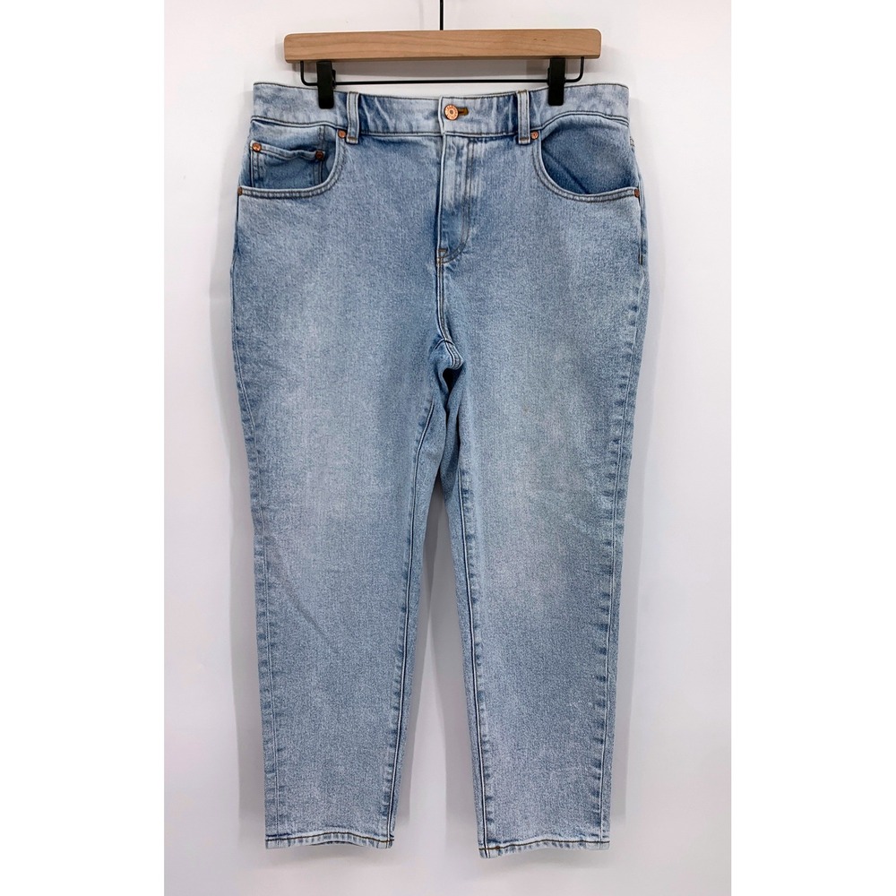 Talbots Jeans Womens 12 Petite Blue Everyday Relaxed Light Wash Denim Pants